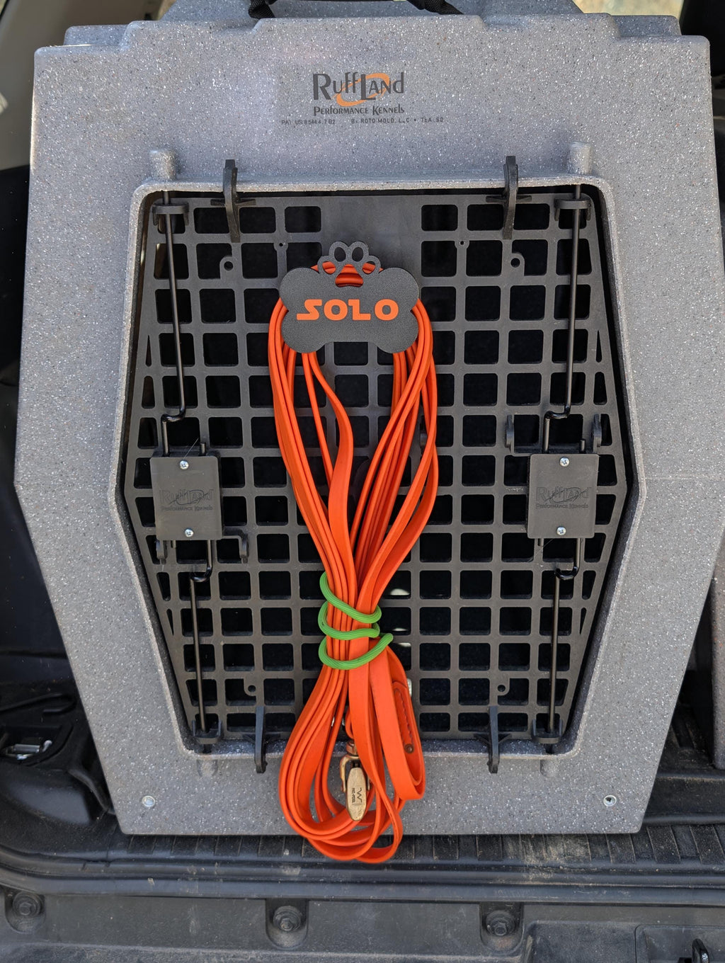 Ruffland Kennel Leash Holder