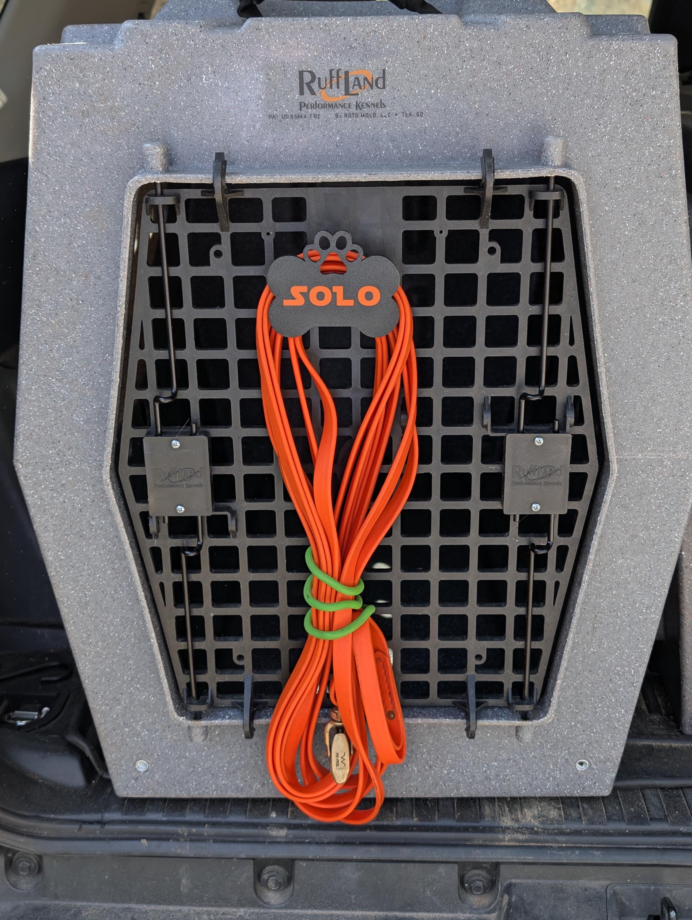 Ruffland Kennel Leash Holder