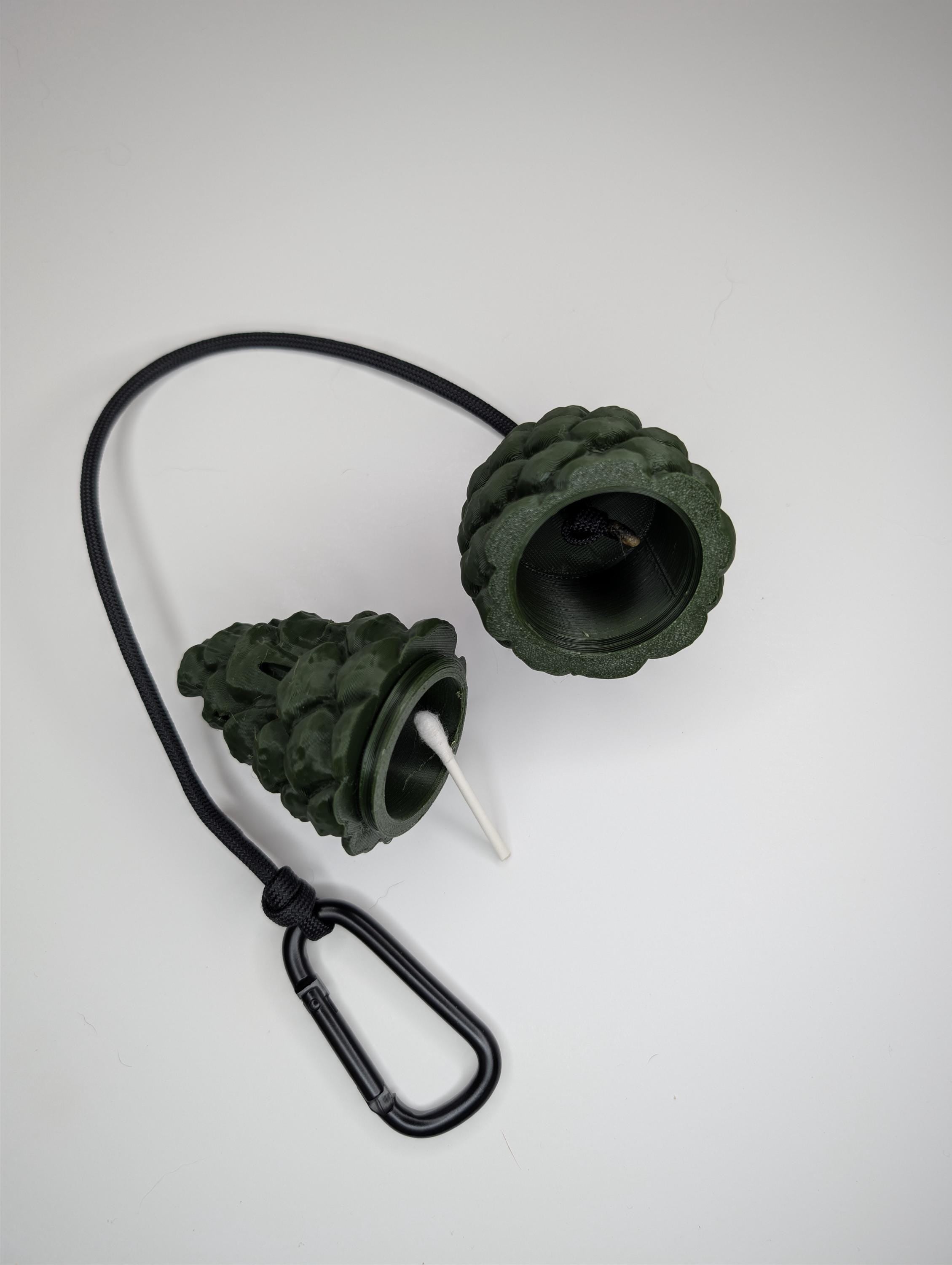 Pinecone Shaped Hanging Oder Container