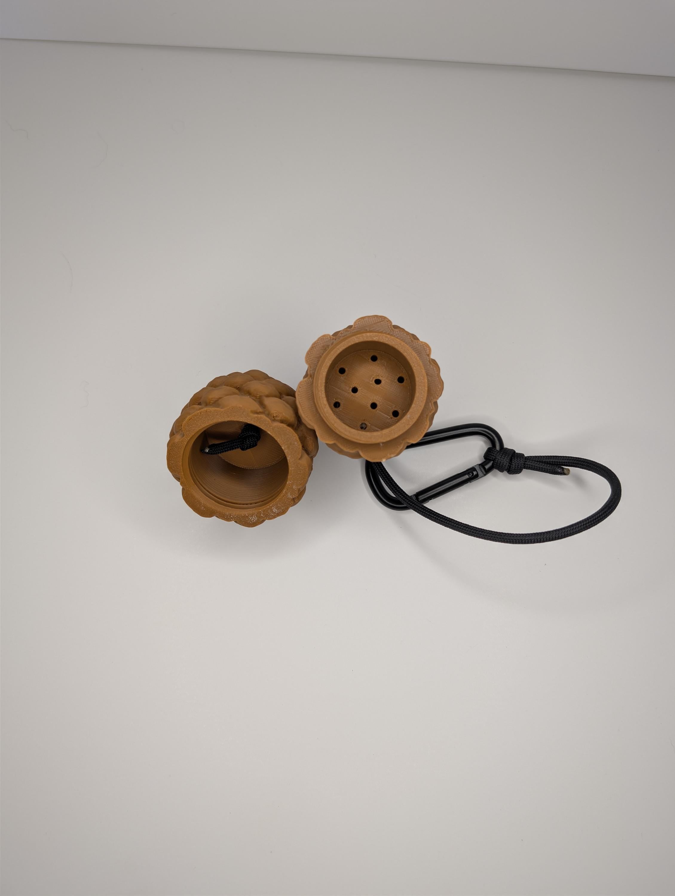 Pinecone Shaped Hanging Oder Container