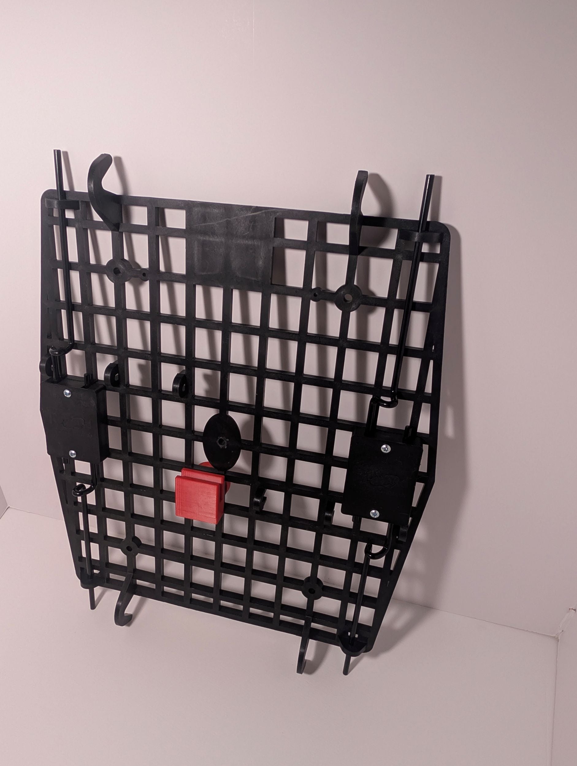 RuffLand Kennel Door Utility Hanger