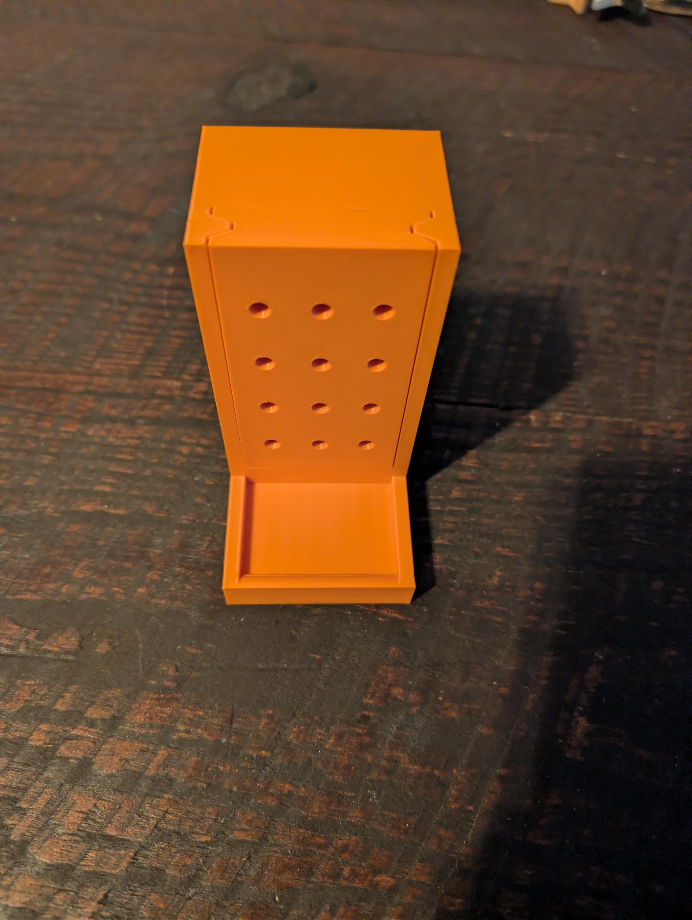 Magnetic Self Rewarding Scent Container